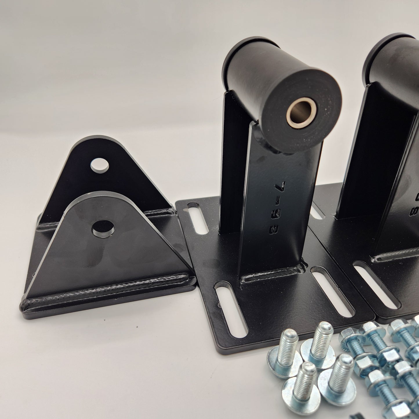 LSx V8 Volvo 700-900 series engine mounts