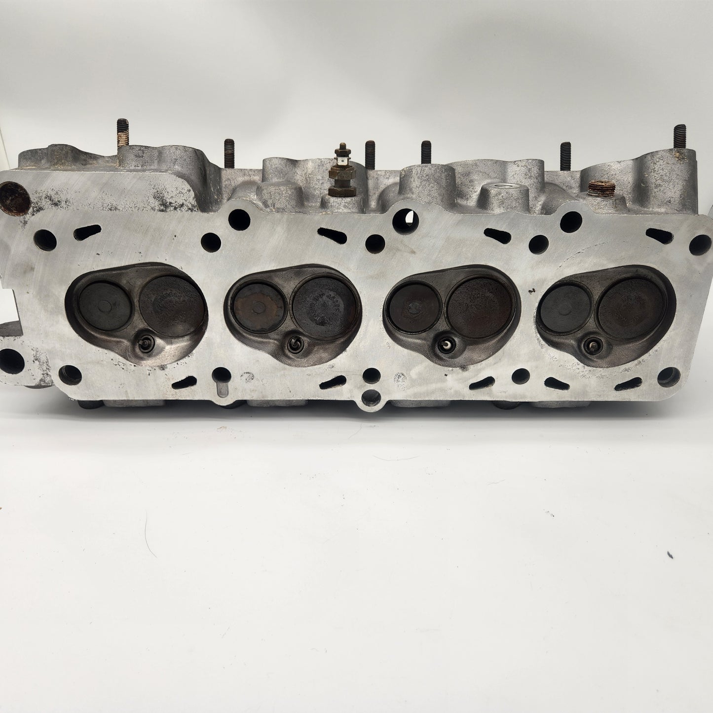 531 Volvo Penta 8v Cylinder Head B230