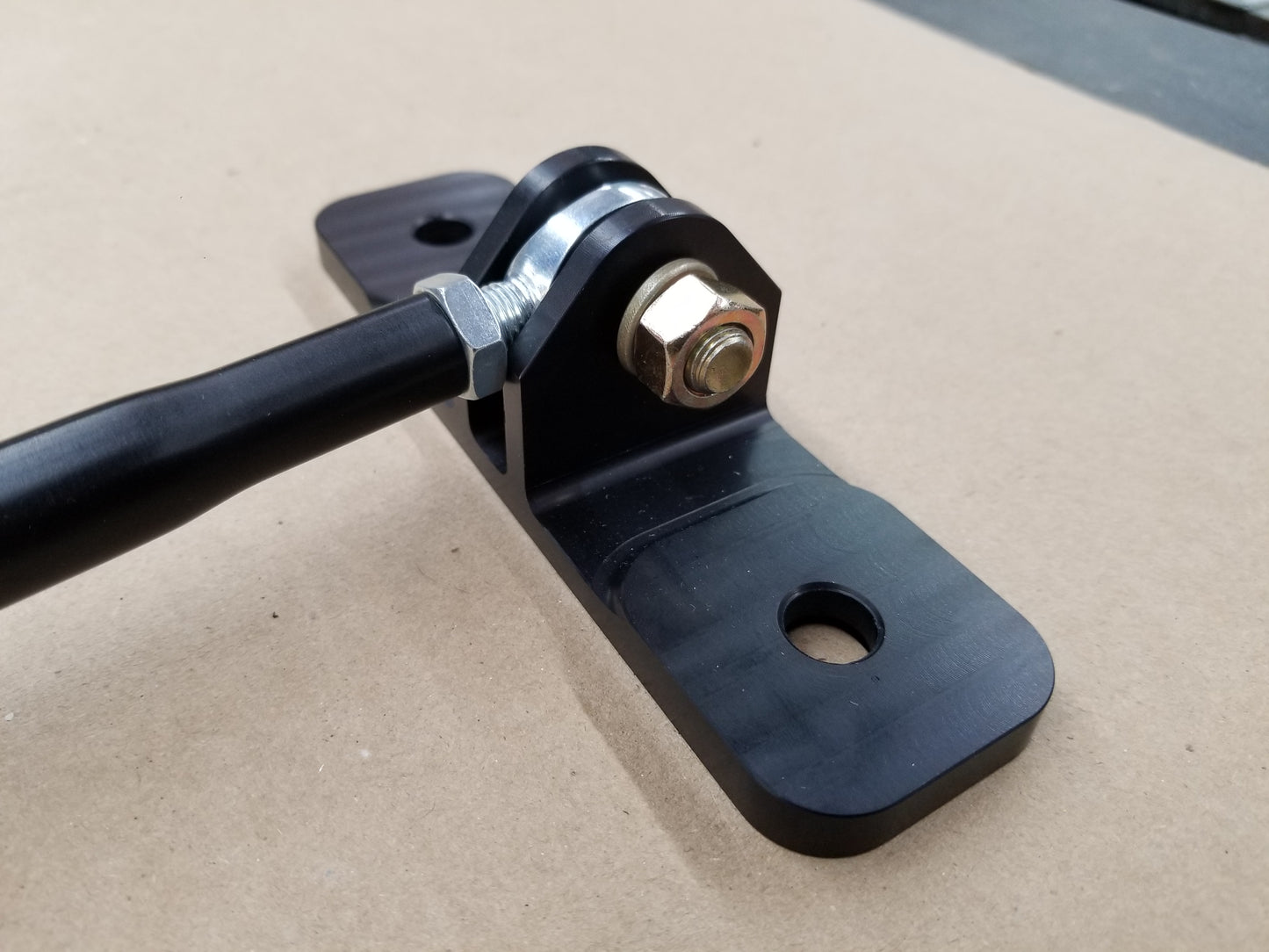 Vented Redblock Torque Engine Mount for 740-940 chassis fits 1983-1995