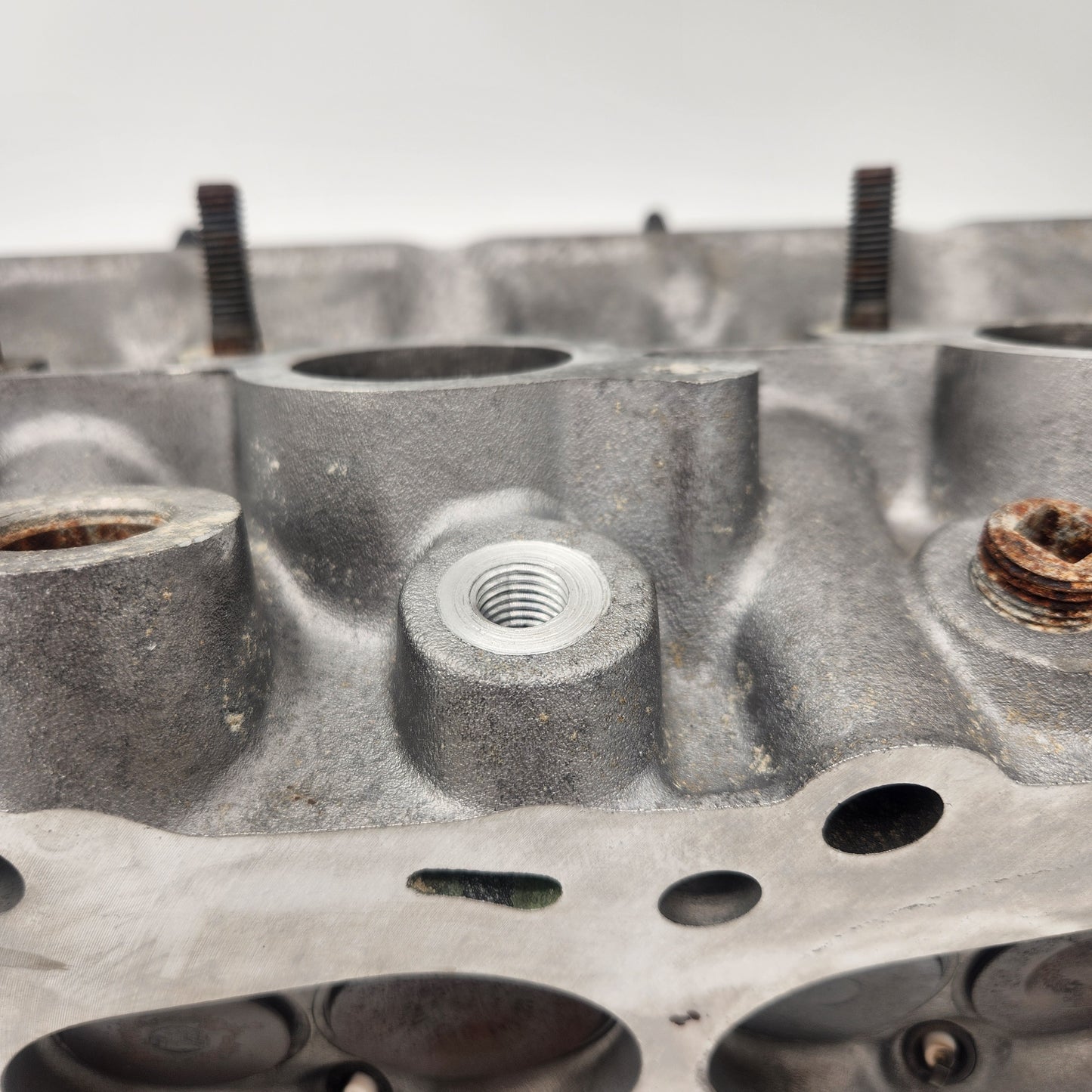 531 Volvo Penta 8v Cylinder Head  B230